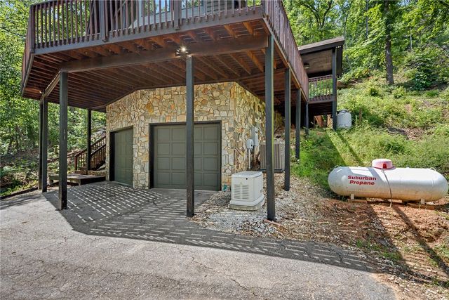 805 Whispering Falls Drive, Pickens, SC 29671