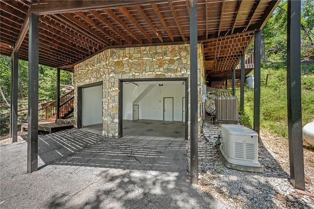 805 Whispering Falls Drive, Pickens, SC 29671