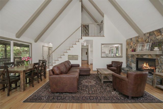 805 Whispering Falls Drive, Pickens, SC 29671