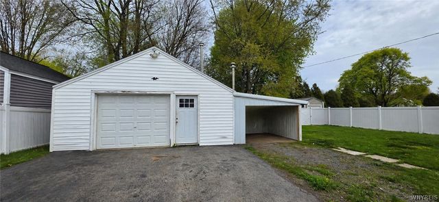 6071 Ketchum Avenue, Newfane, NY 14108