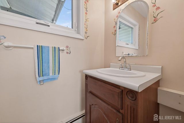 1 Cambridge Road, South Brunswick, NJ 08824