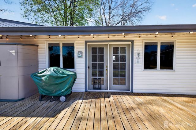 1 Cambridge Road, South Brunswick, NJ 08824