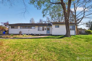 1 Cambridge Road, South Brunswick, NJ 08824