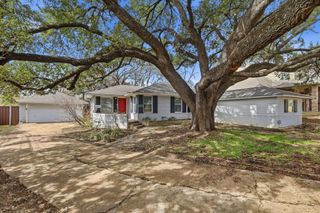 9403 Thornberry Lane, Dallas, TX 75220