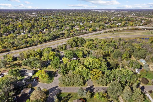 1650 89th Avenue N, Brooklyn Park, MN 55444