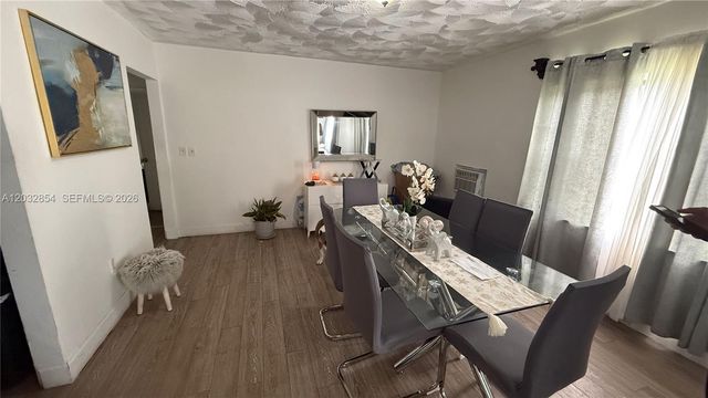 261 NW 139th St, Miami, FL 33168