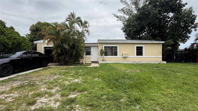261 NW 139th St, Miami, FL 33168