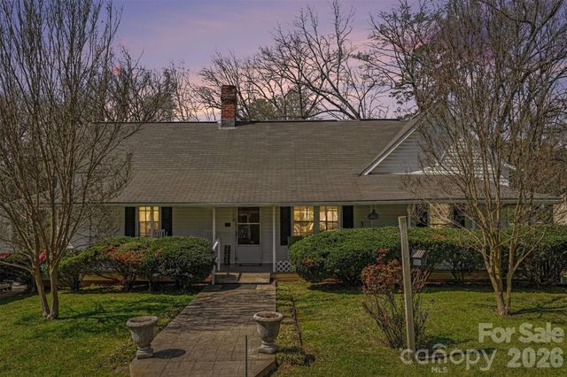 300 S Broome Street, Waxhaw, NC 28173