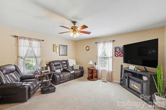 300 S Broome Street, Waxhaw, NC 28173