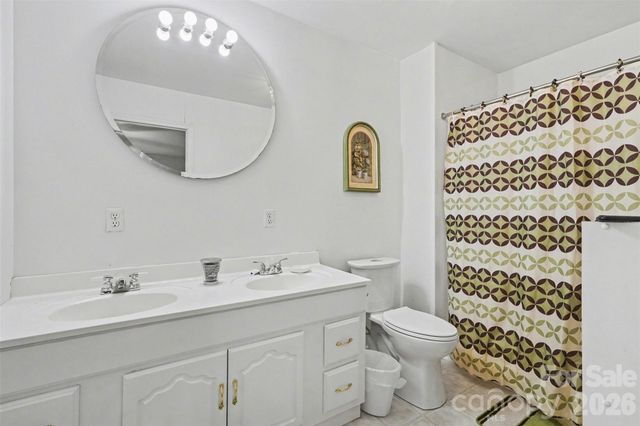 300 S Broome Street, Waxhaw, NC 28173