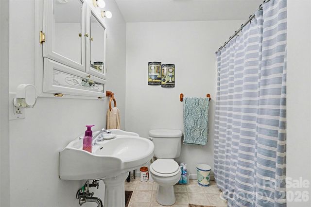 300 S Broome Street, Waxhaw, NC 28173