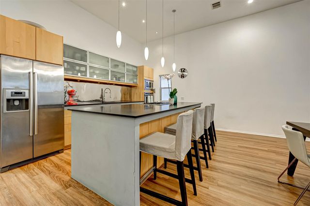 5426 Mcculloch Circle, Houston, TX 77056