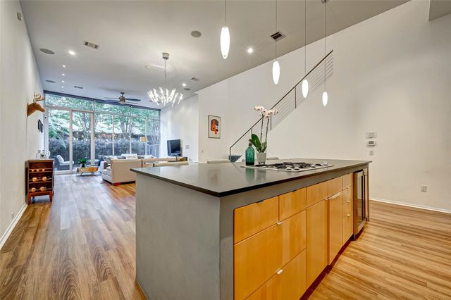 5426 Mcculloch Circle, Houston, TX 77056
