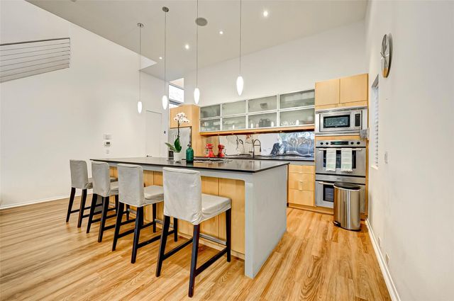 5426 Mcculloch Circle, Houston, TX 77056