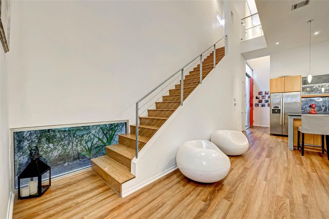 5426 Mcculloch Circle, Houston, TX 77056
