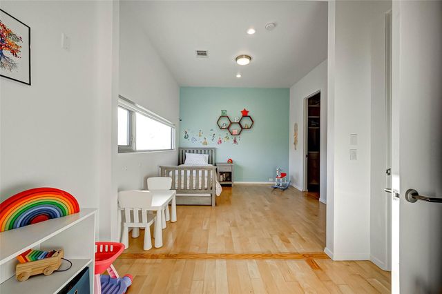 5426 Mcculloch Circle, Houston, TX 77056