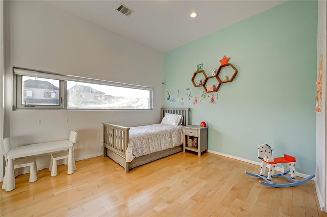 5426 Mcculloch Circle, Houston, TX 77056