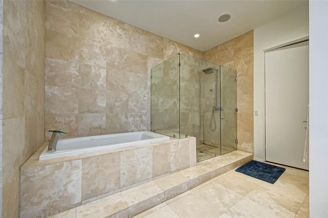 5426 Mcculloch Circle, Houston, TX 77056