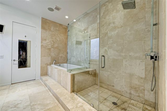 5426 Mcculloch Circle, Houston, TX 77056