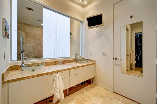 5426 Mcculloch Circle, Houston, TX 77056