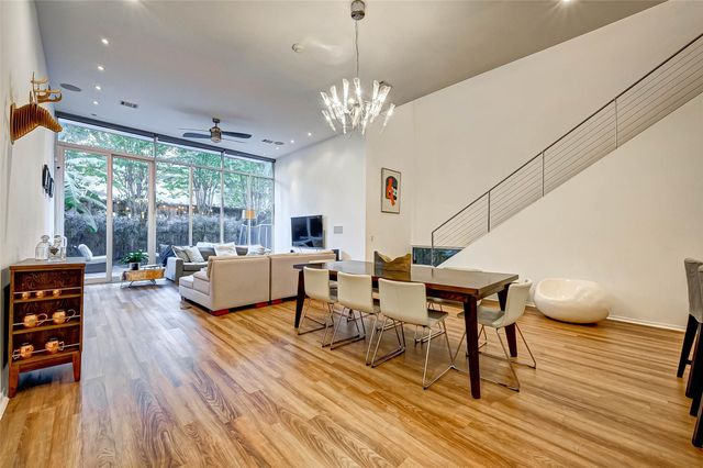 5426 Mcculloch Circle, Houston, TX 77056