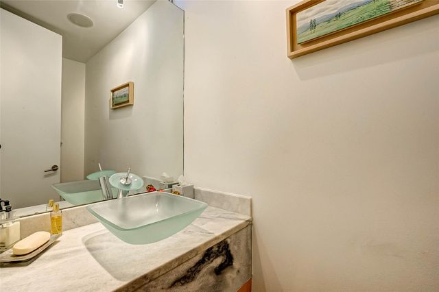 5426 Mcculloch Circle, Houston, TX 77056