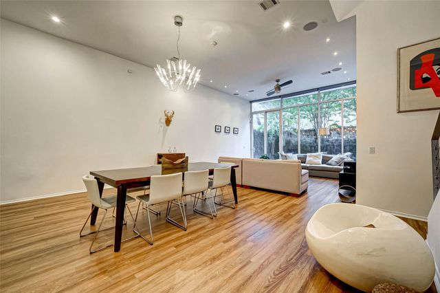 5426 Mcculloch Circle, Houston, TX 77056