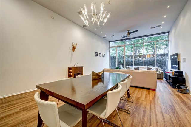 5426 Mcculloch Circle, Houston, TX 77056