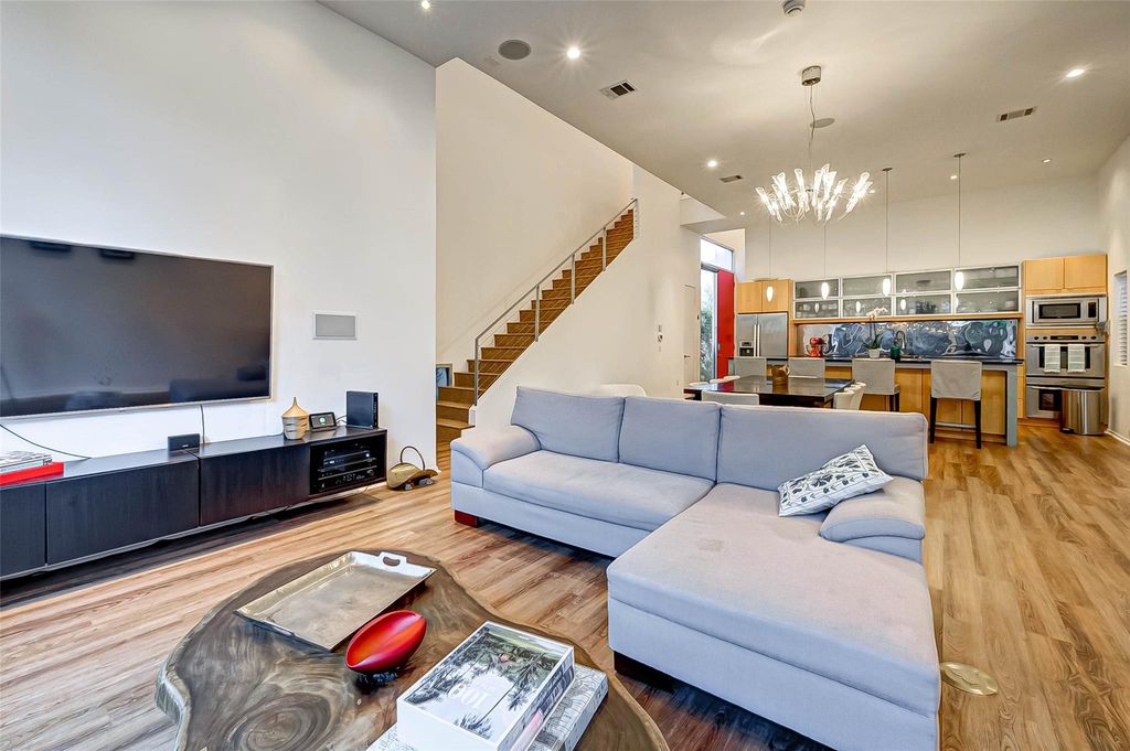 5426 Mcculloch Circle, Houston, TX 77056