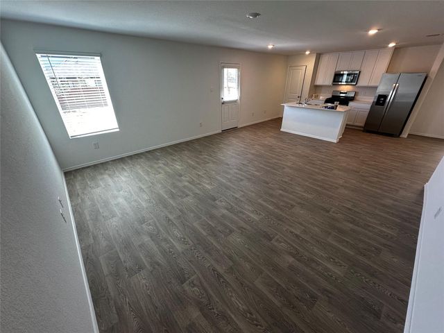 456 Sandringham LOOP, Kyle, TX 78640
