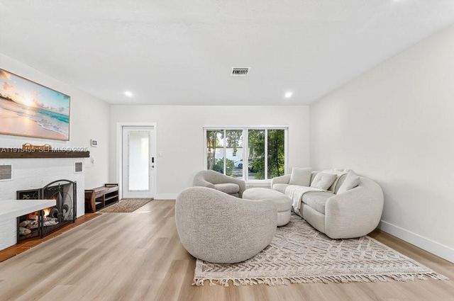 801 NE 19th Terrace, Fort Lauderdale, FL 33304