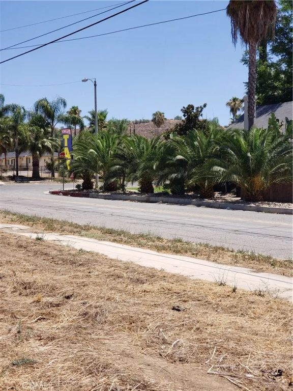 7 Main St, Lake Elsinore, CA 92530