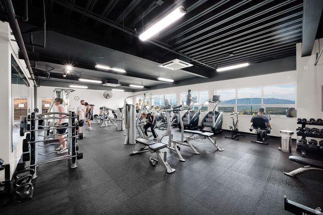 2826 W SHADY VIEW LN, Lehi, UT 84048