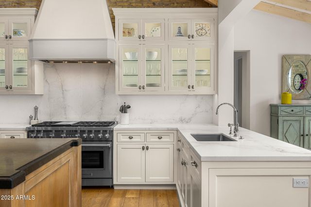 6702 E KASBA Circle, Paradise Valley, AZ 85253