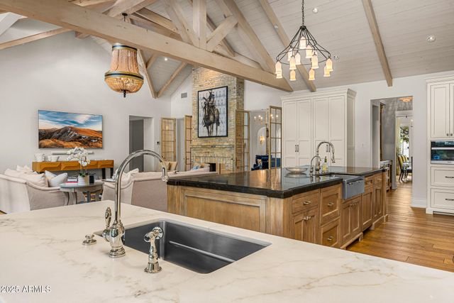 6702 E KASBA Circle, Paradise Valley, AZ 85253