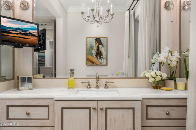 6702 E KASBA Circle, Paradise Valley, AZ 85253