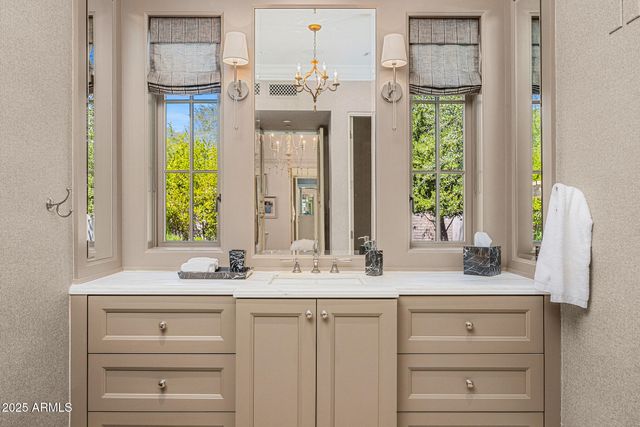 6702 E KASBA Circle, Paradise Valley, AZ 85253