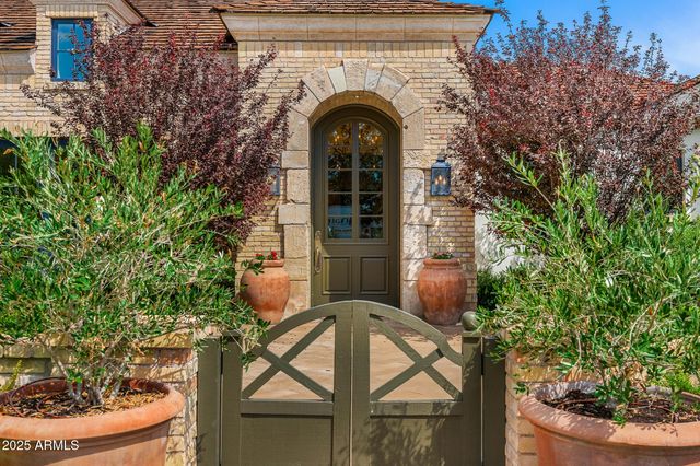 6702 E KASBA Circle, Paradise Valley, AZ 85253