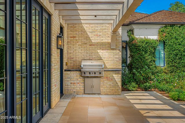 6702 E KASBA Circle, Paradise Valley, AZ 85253