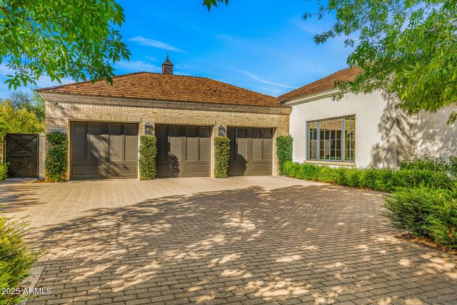 6702 E KASBA Circle, Paradise Valley, AZ 85253