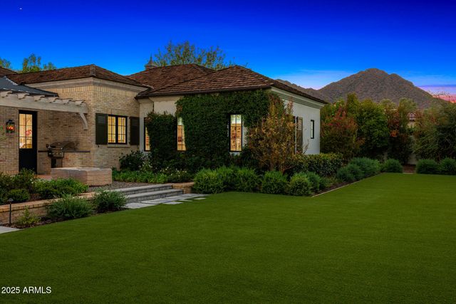 6702 E KASBA Circle, Paradise Valley, AZ 85253