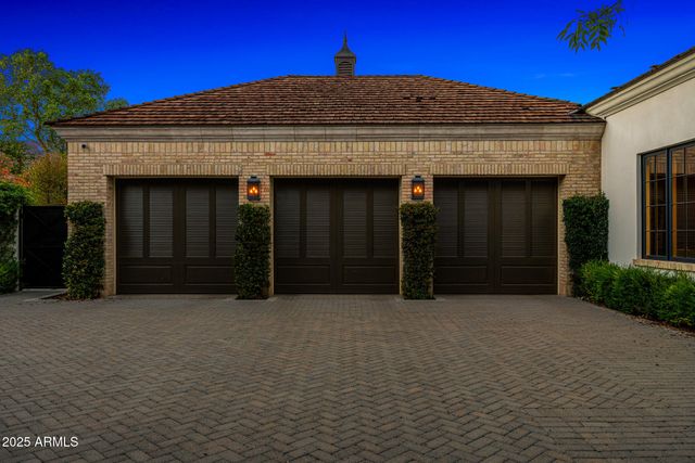 6702 E KASBA Circle, Paradise Valley, AZ 85253