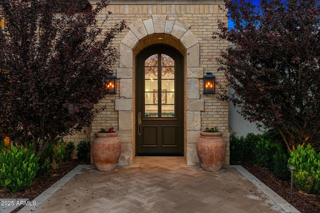 6702 E KASBA Circle, Paradise Valley, AZ 85253