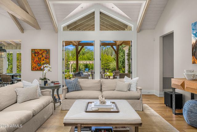 6702 E KASBA Circle, Paradise Valley, AZ 85253