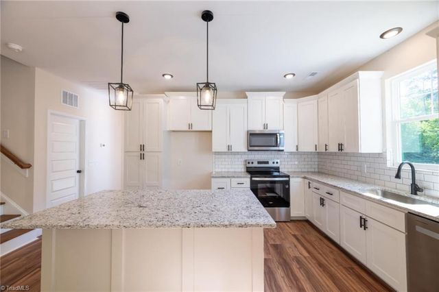 482 Carson Road, Pilot Mountain, NC 27041