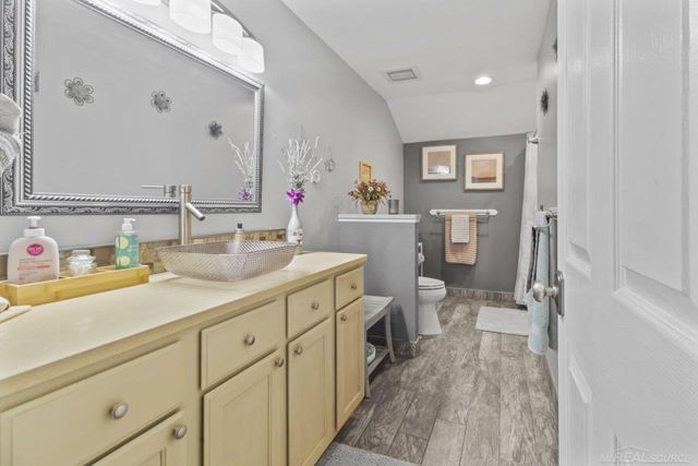 3432 Loon Lake Court, Waterford, MI 48329