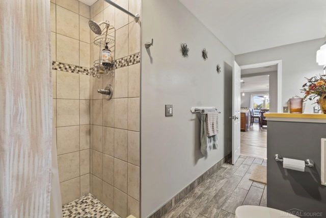 3432 Loon Lake Court, Waterford, MI 48329