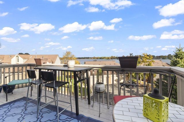 3432 Loon Lake Court, Waterford, MI 48329