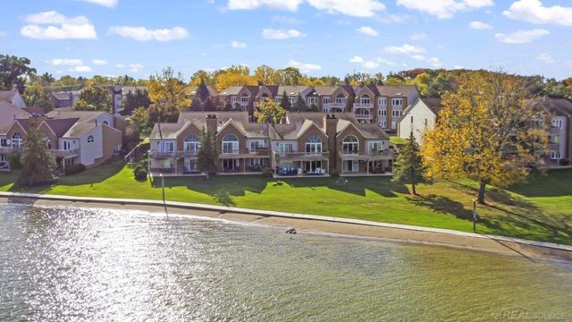 3432 Loon Lake Court, Waterford, MI 48329