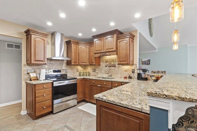 3432 Loon Lake Court, Waterford, MI 48329